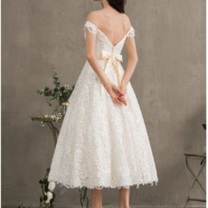 Brand new wedding dress, never worn.